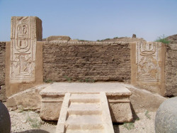 Medinet Habu Platform